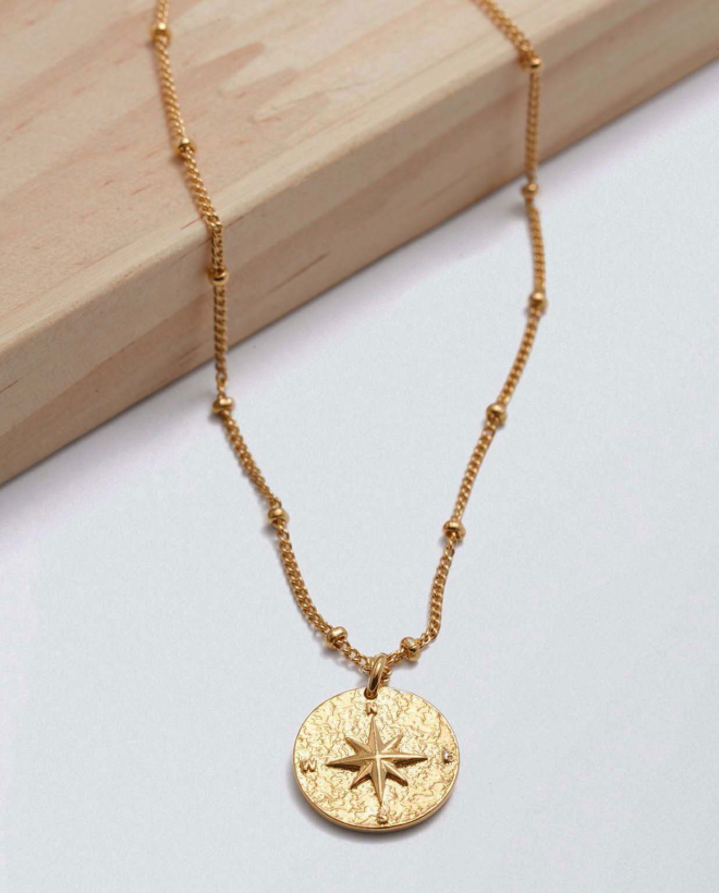 Gold-plated chain with medal and wind rose detail Gold