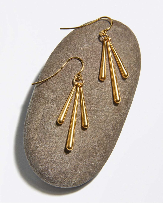 Long earring with three golden tears Gold