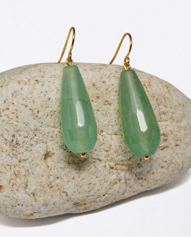 natural stone teardrop-shaped earring Green