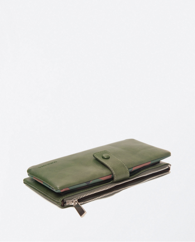 Long wallet with card holder and smooth coin purse Green