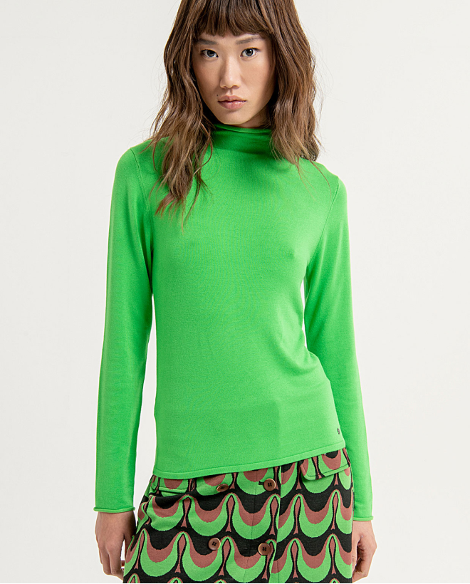 Plain ribbed knitted pullover with Perkins collar Green