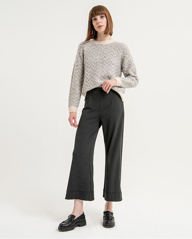 Smooth ankle trousers with flare cut Dark grey