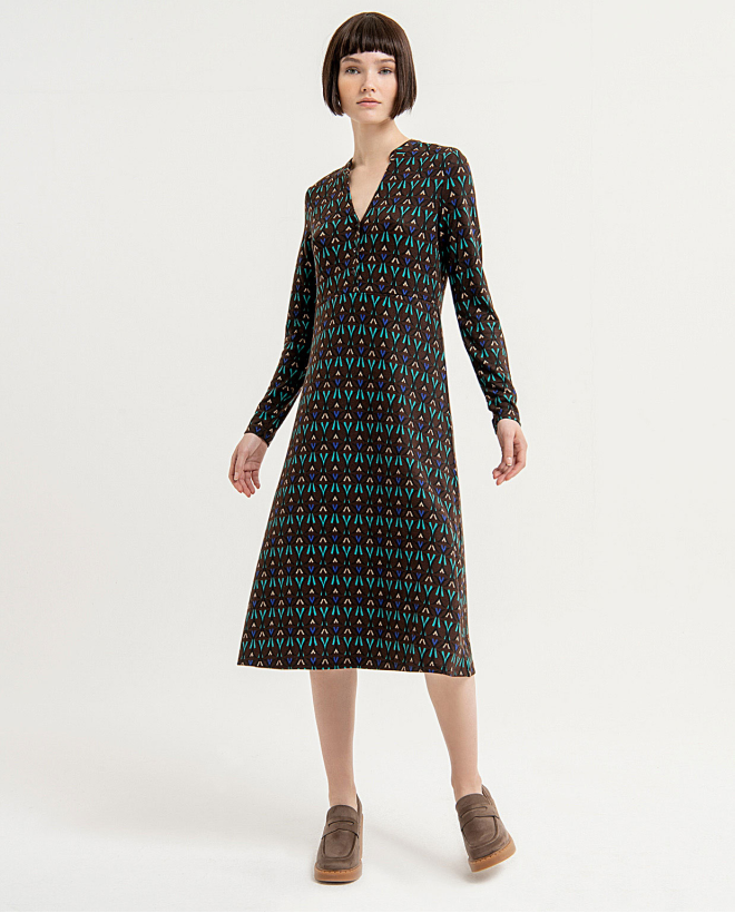 Stretchy and printed midi dress with mao neckline Brown