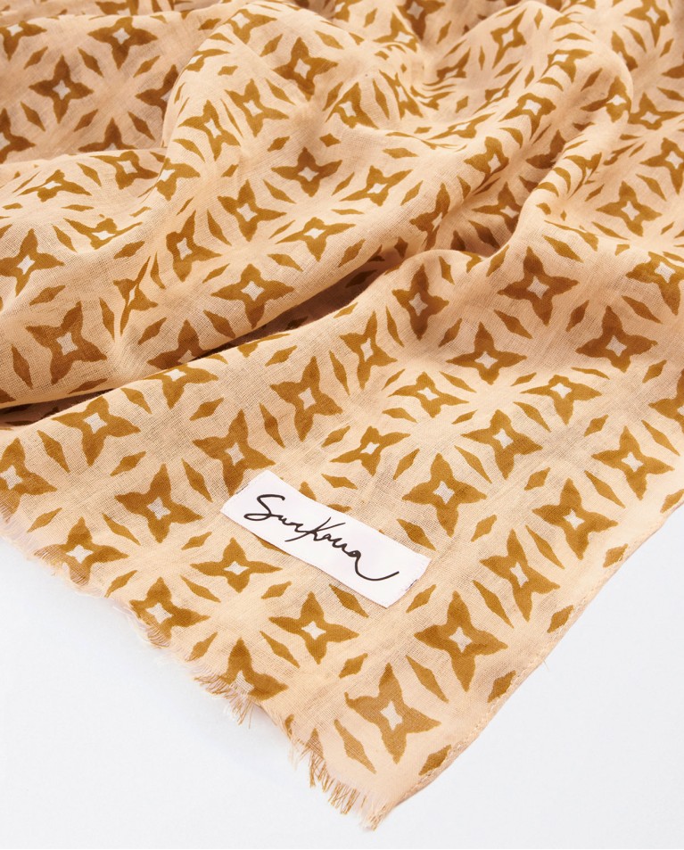 Cachecol sarongue com estampado geométrico natural Bege