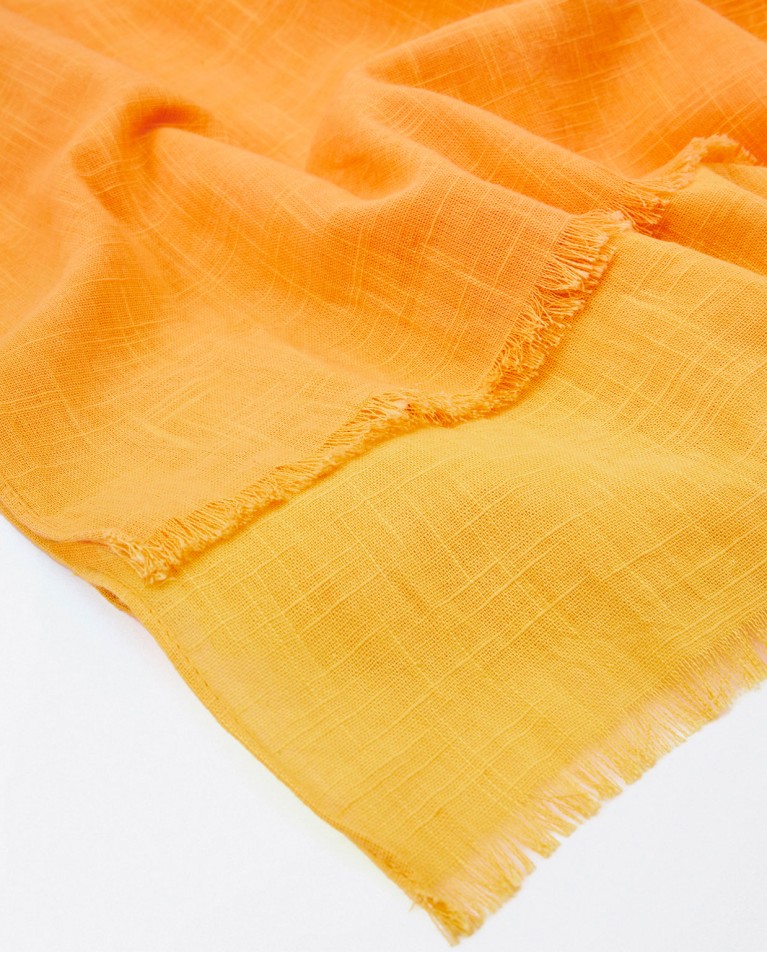 Cachecol sarongue degradado amarelo-chama Amarelo