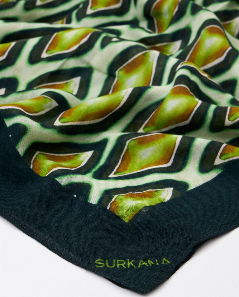 Lenço sarongue com estampado de losangos Verde