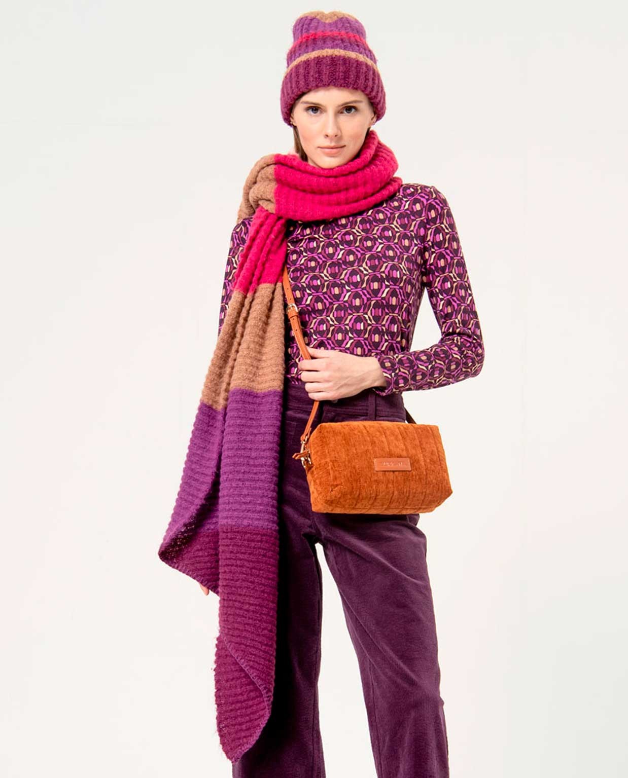 Striped knitted scarf Purple