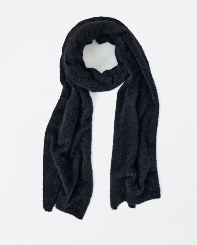 Plain knitted scarf with...