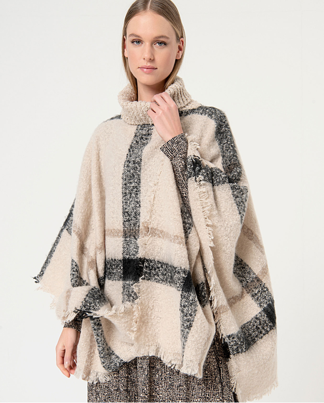 Poncho cuello alto a cuadros Crudo