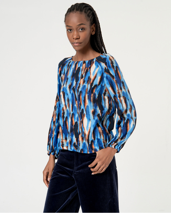 Printed boat neckline flowing blouse Blue