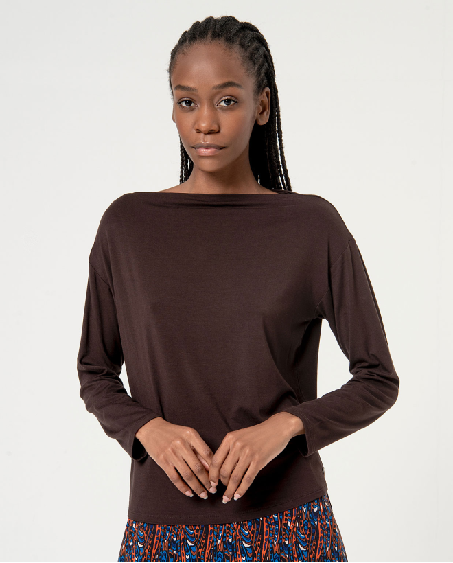 Smooth boat neck long sleeve t-shirt Chocolate