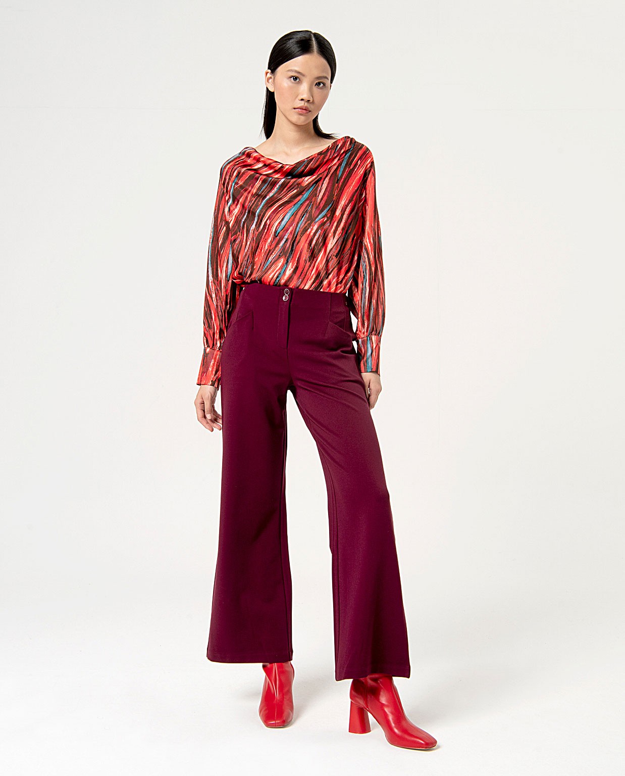 Smooth straight cropped pants Purple