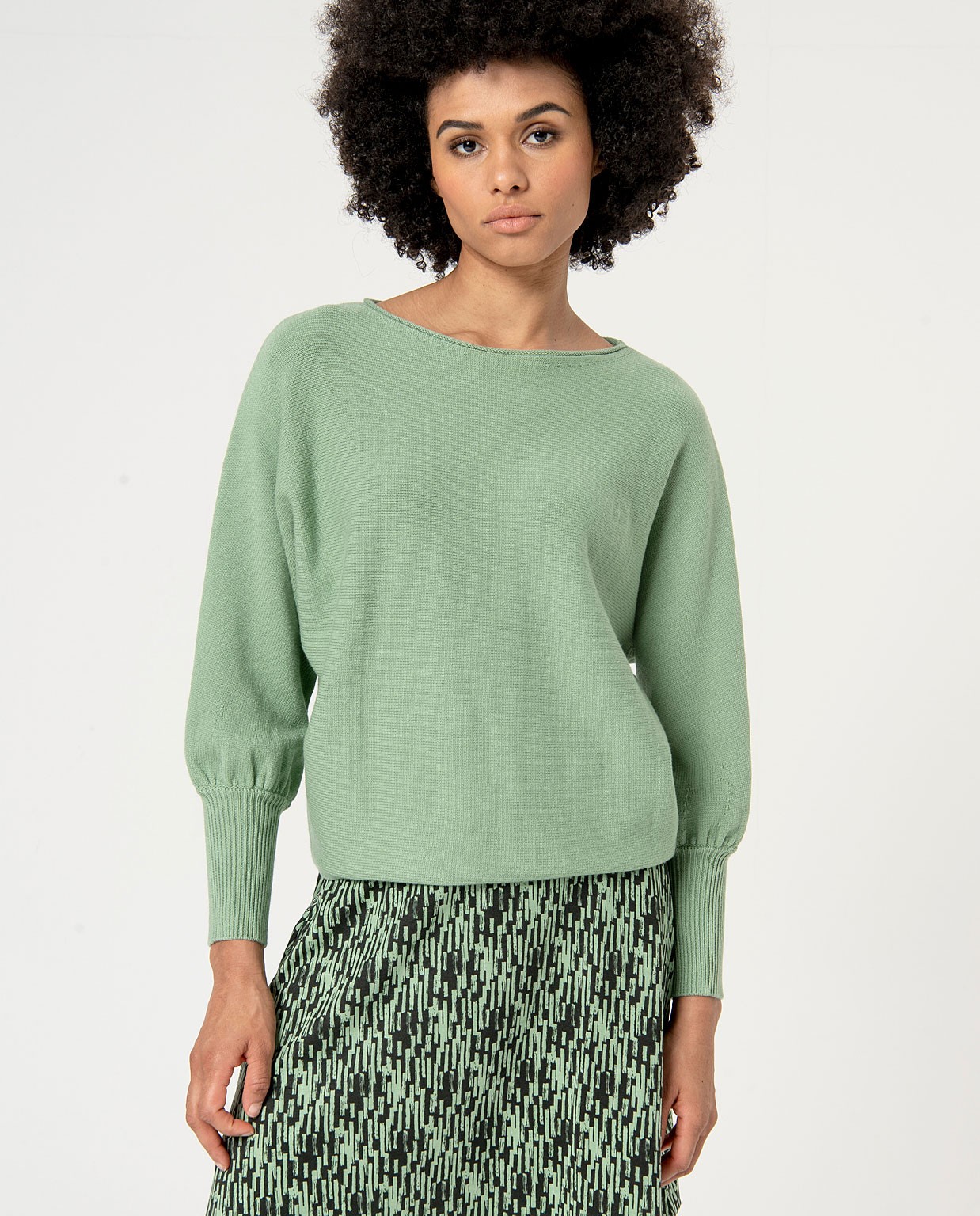 Camisola com gola boat  manga batwing Verde