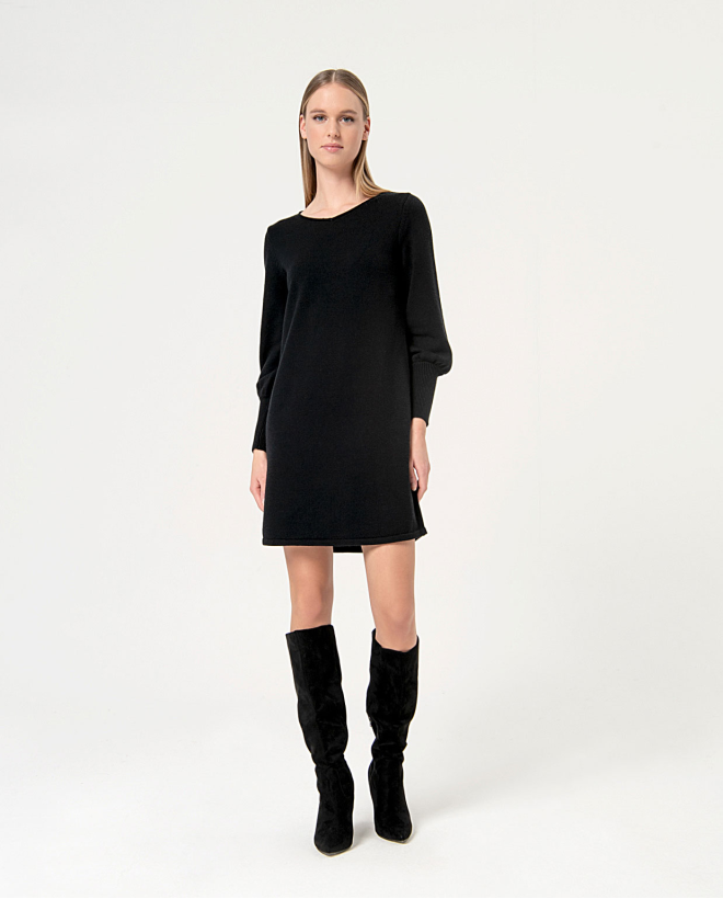 Plain straight knit dress...