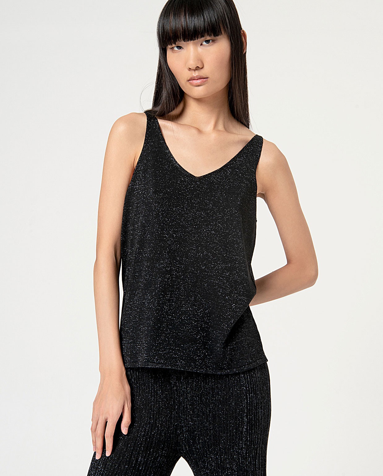 Plain metallic yarn knit top Black