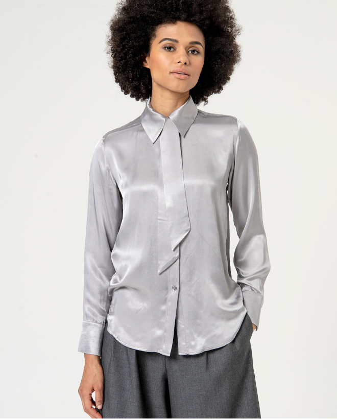 Camisa satinada con lazo lisa Gris