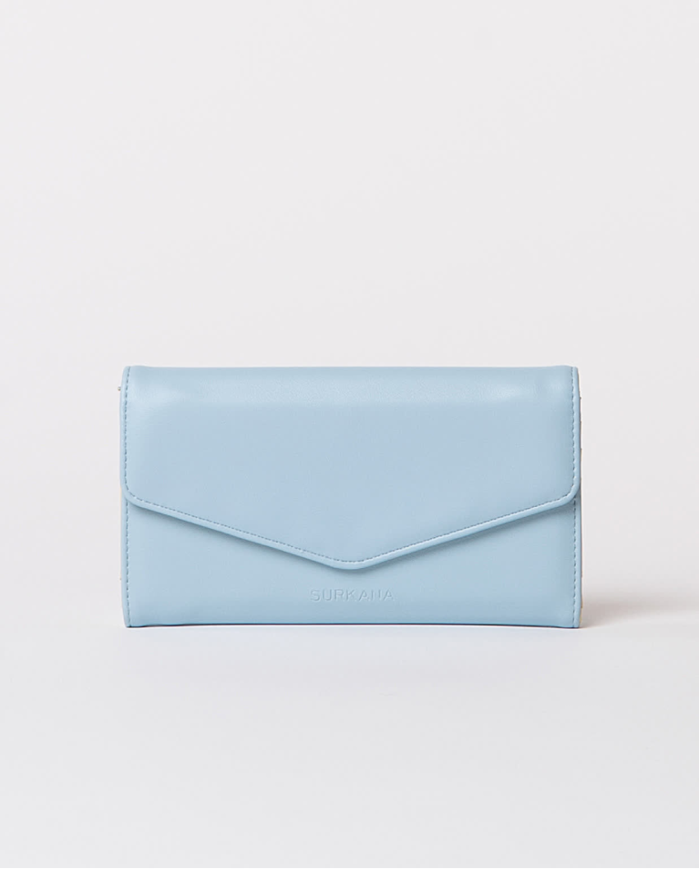 Cartera sobre con solapa lisa Azul celeste