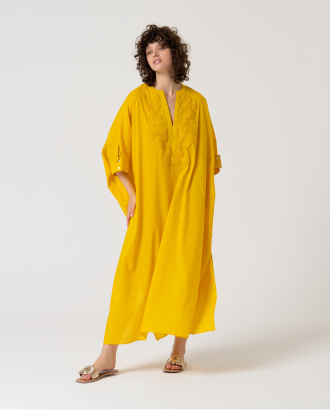 Kaftan longo liso com detalhe bordado Amarelo