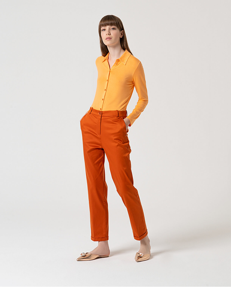 Calça tipo chino Tijolo