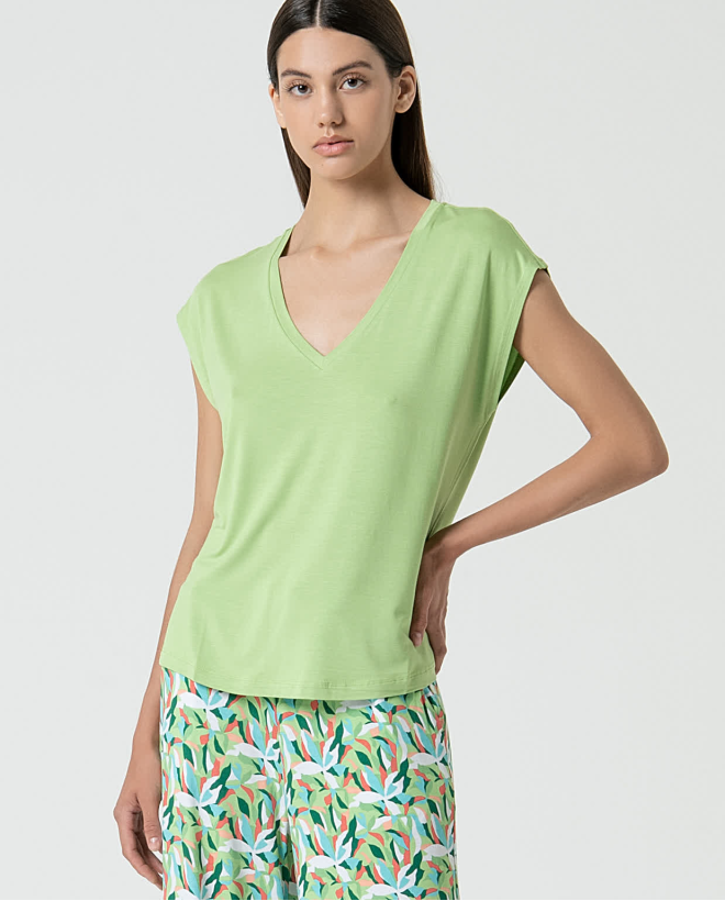 Plain bamboo sleeveless shirt Green