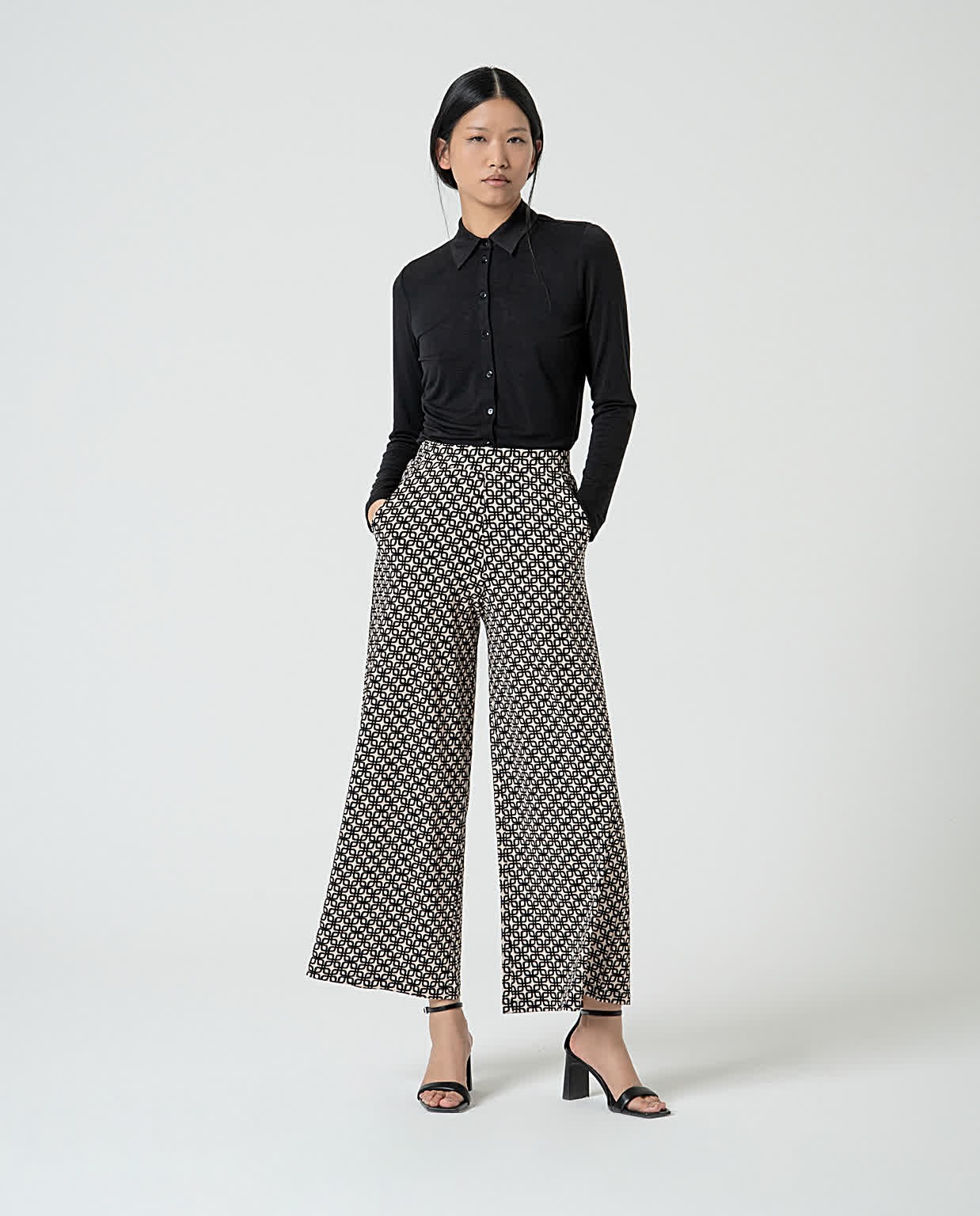 Pantalón culotte elástico estampado Negro