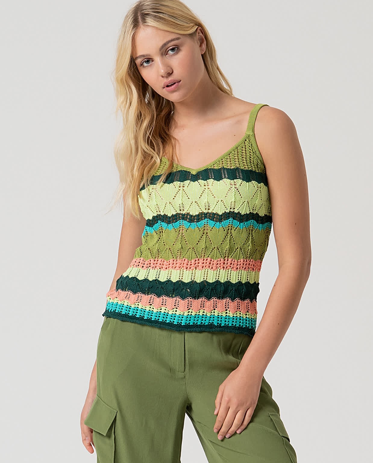 Top tirantes de crochet Verde