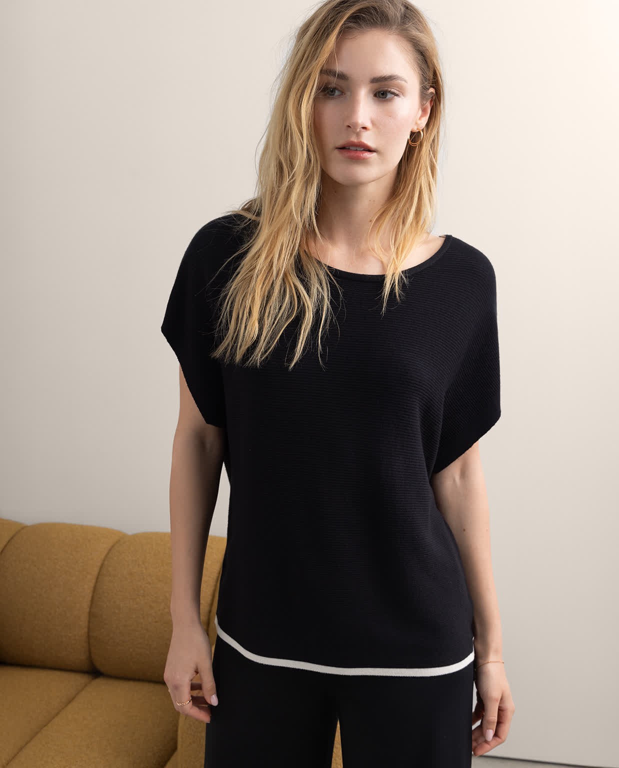 Plain knit short-sleeved jumper Black