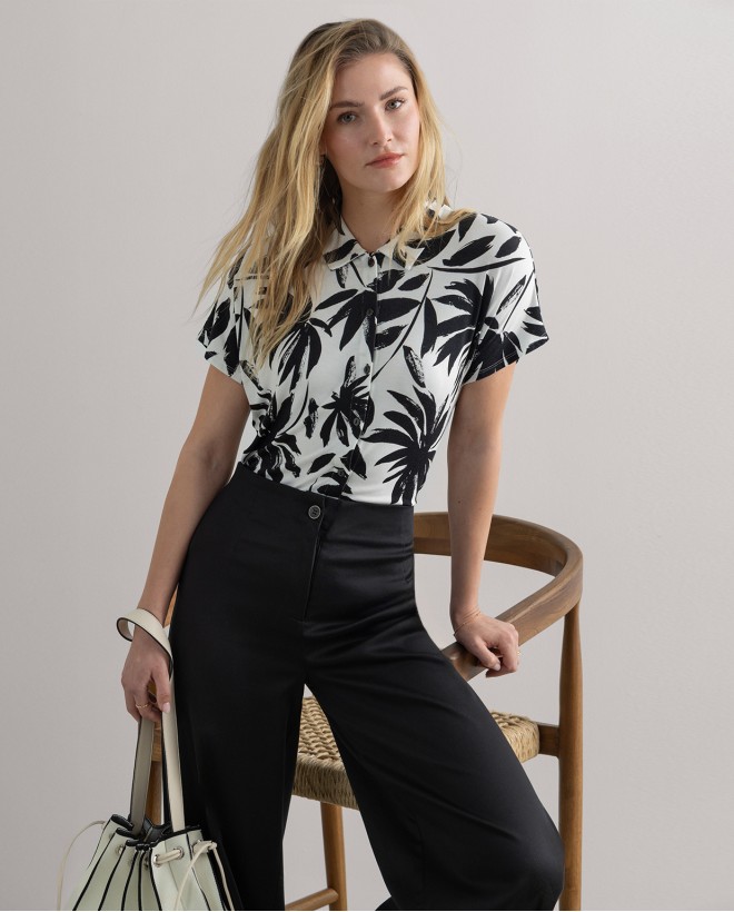 Printed short-sleeved stretch shirt Black