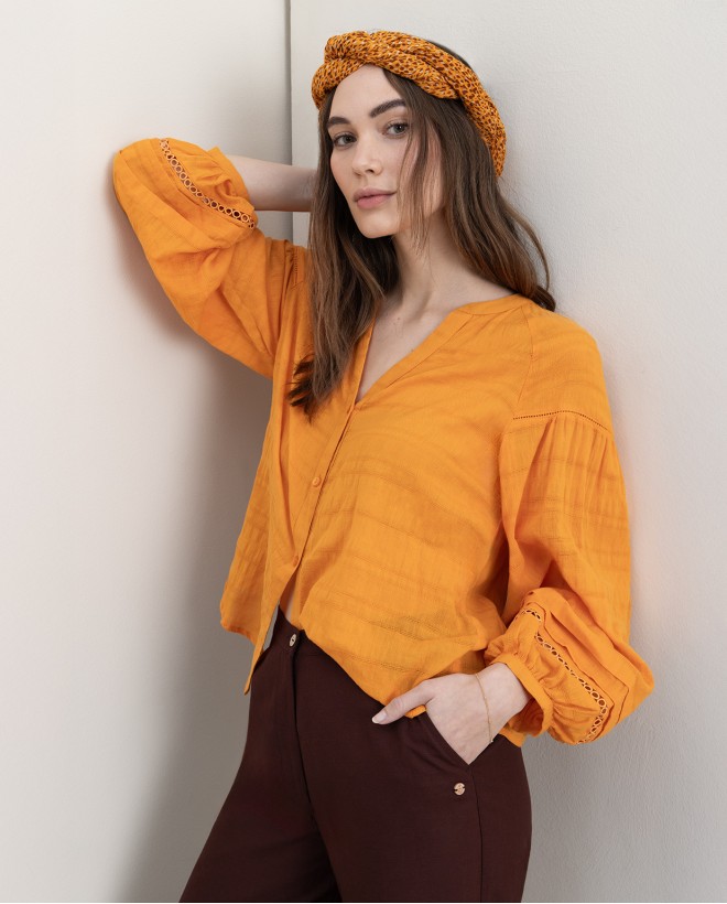 Blusa gola mandarim aberta com mangas bufantes Laranja