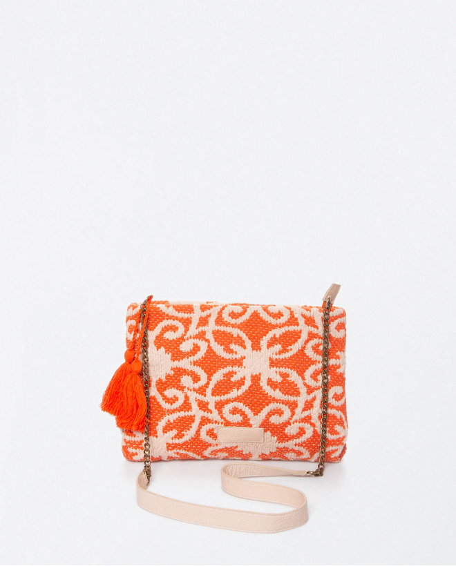 Bandolera con cadena y pompones. Estampado Naranja