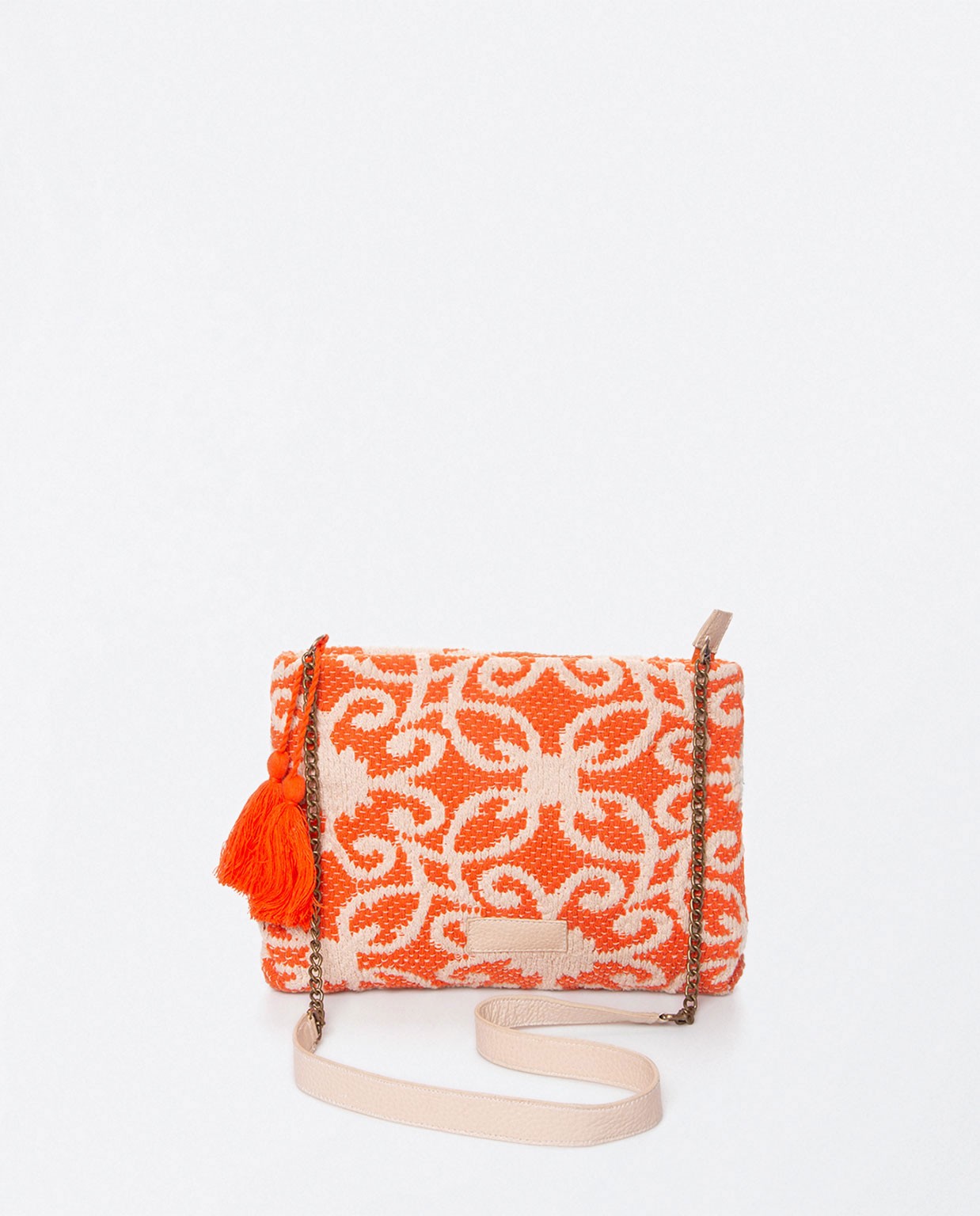 Bandolera con cadena y pompones. Estampado Naranja