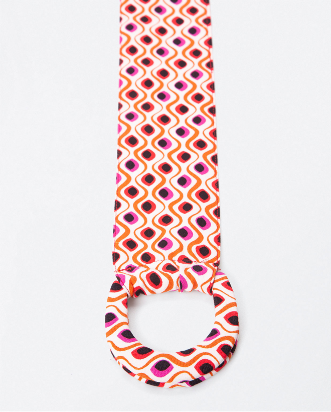 Wide fabric belt with double buckle. Red