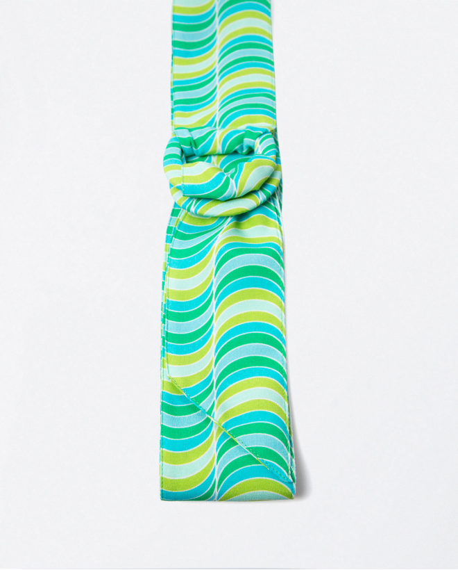 Wide fabric belt with double buckle. Green