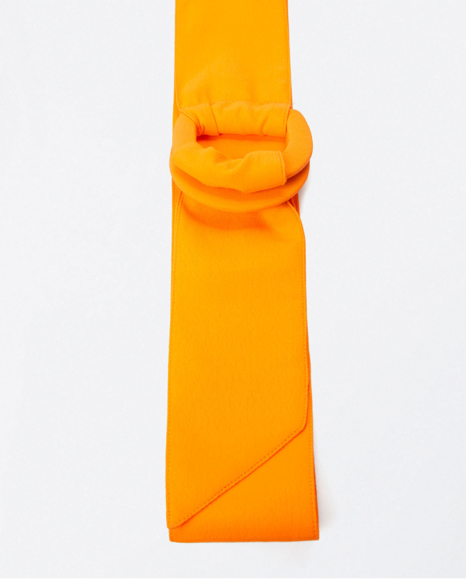 Wide belt in fabric with double buckle. Orange