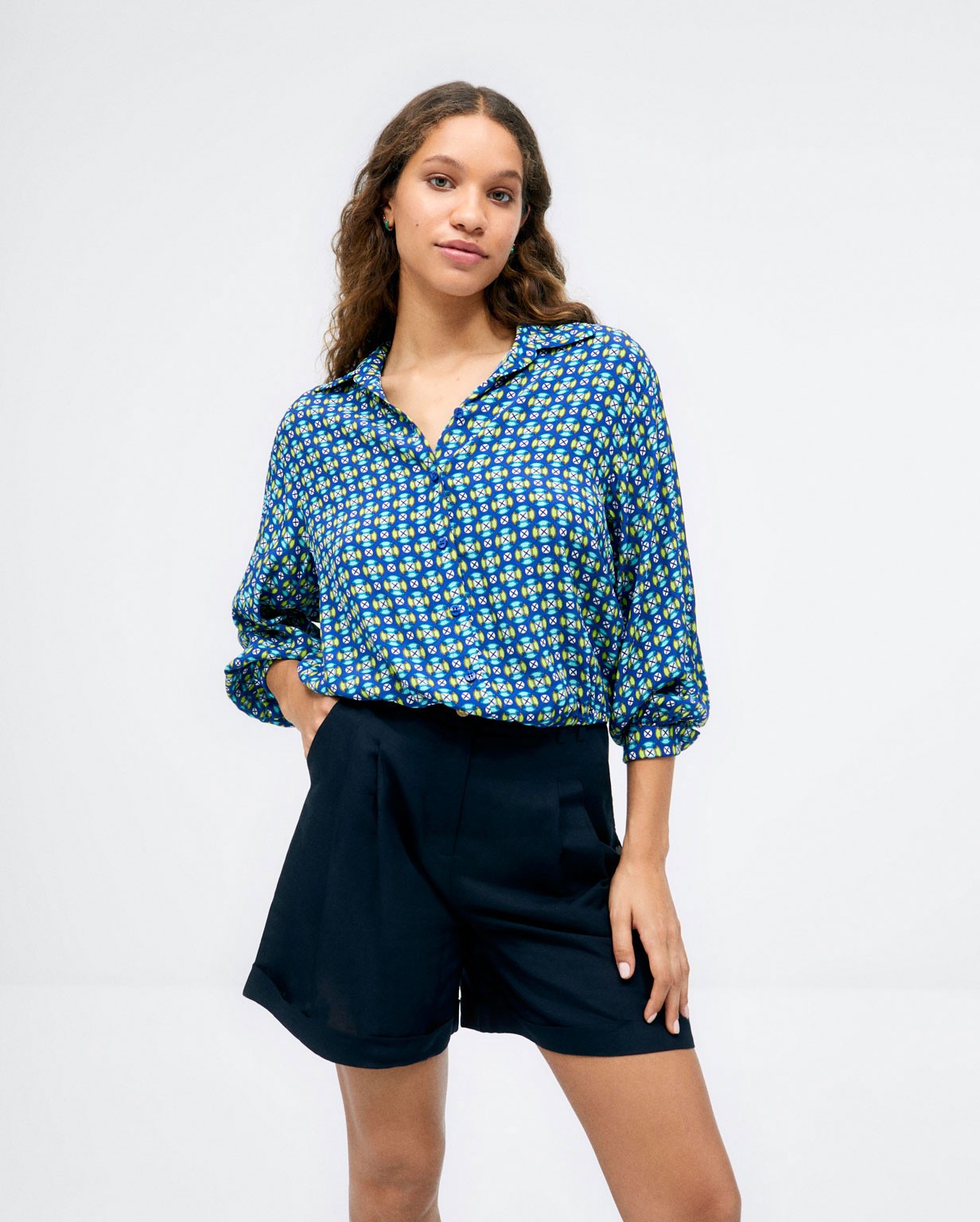 Camisa com elástico na cintura Azul