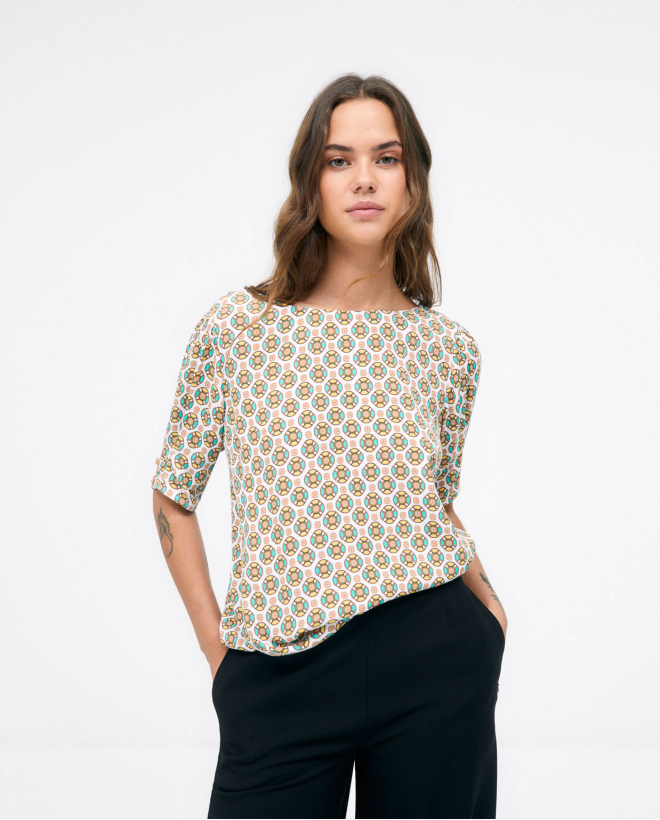 Blusa com detalhe de botões na manga Amarelo