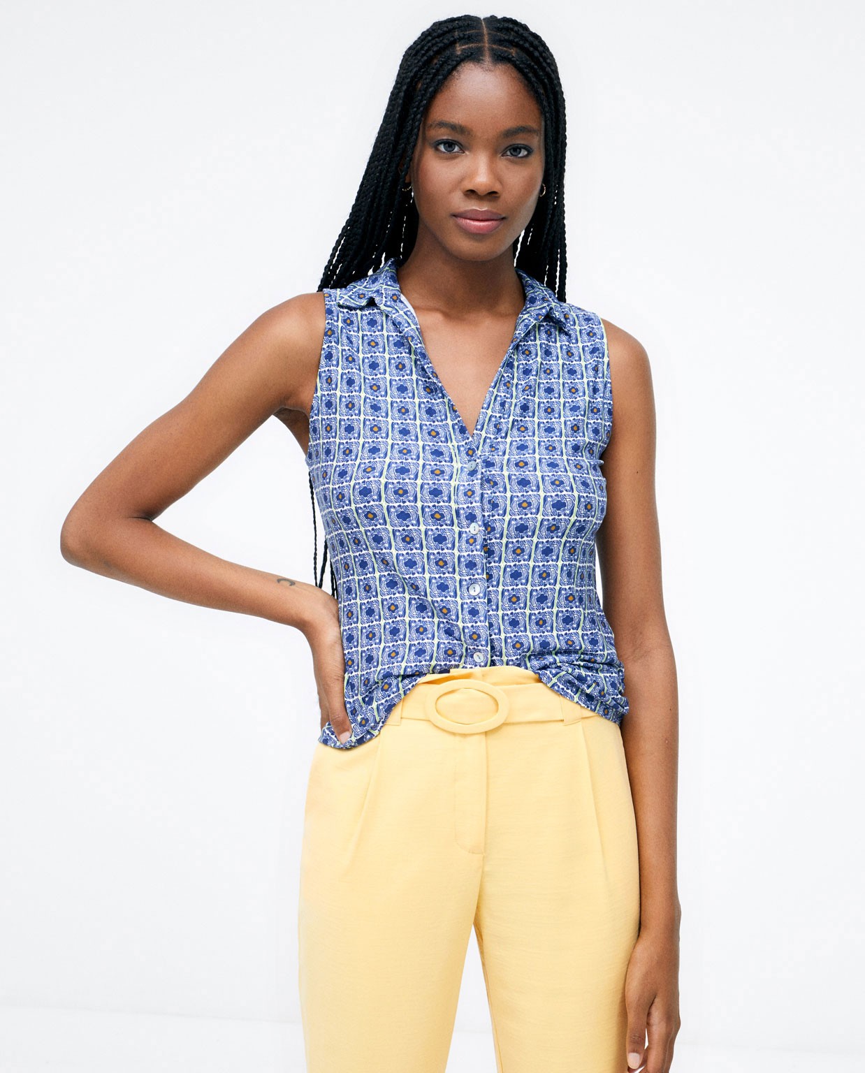 Fisherman trousers with belt. Plain  Yellow