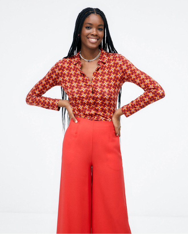 Wide long trousers with high waist. Plain Red