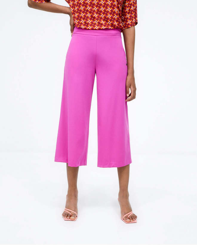 Wide ankle trousers. Elasticated. Plain Fuchsia