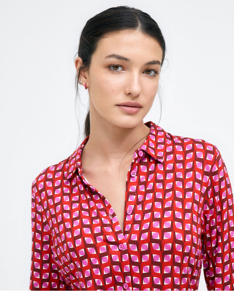 Long sleeve shirt. geometric print Red