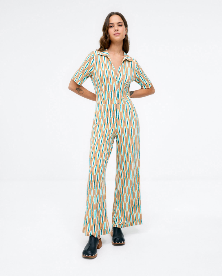 Long shirt jumpsuit. Elasticated. Beige