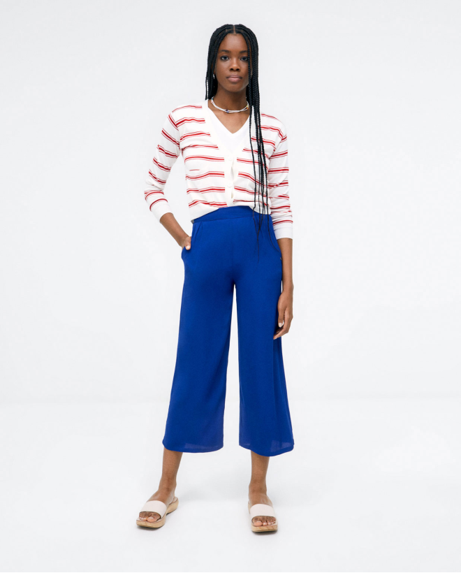 Knitted cardigan with pockets. Stripes Red