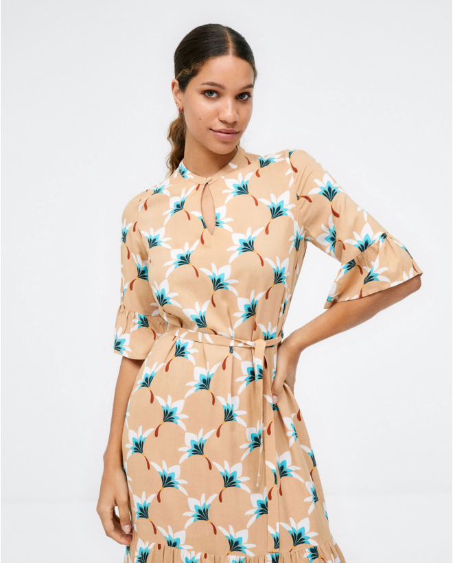 Vestido midi com folho na...