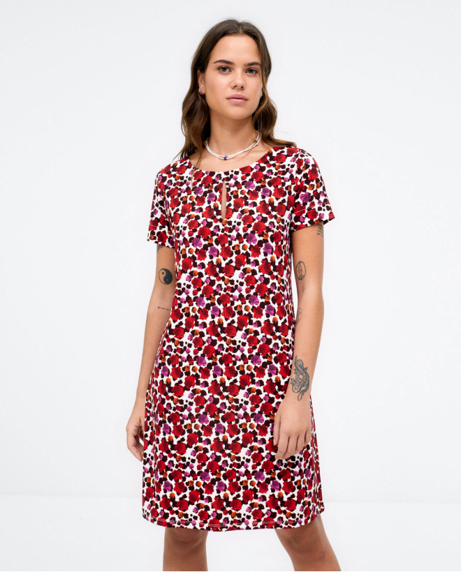 Short dress, short sleeves....