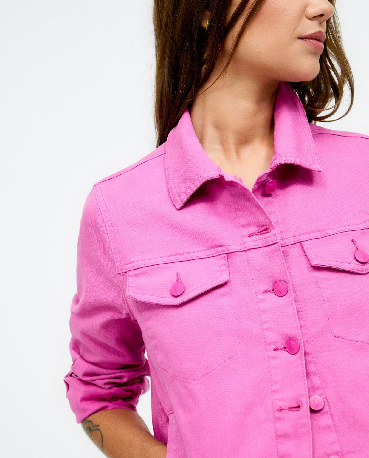 Denim jacket with pockets. Plain Fuchsia