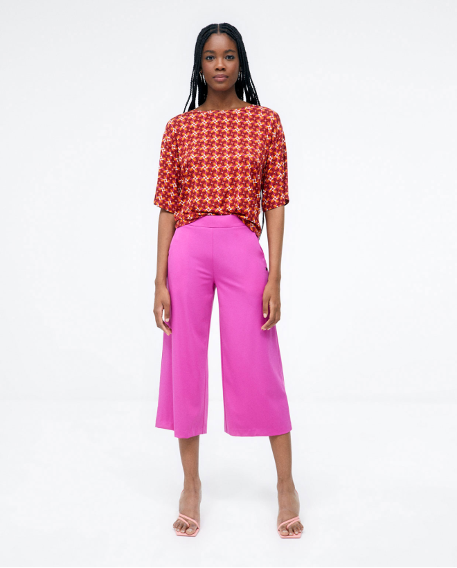 3 4 sleeve wide T-shirt....