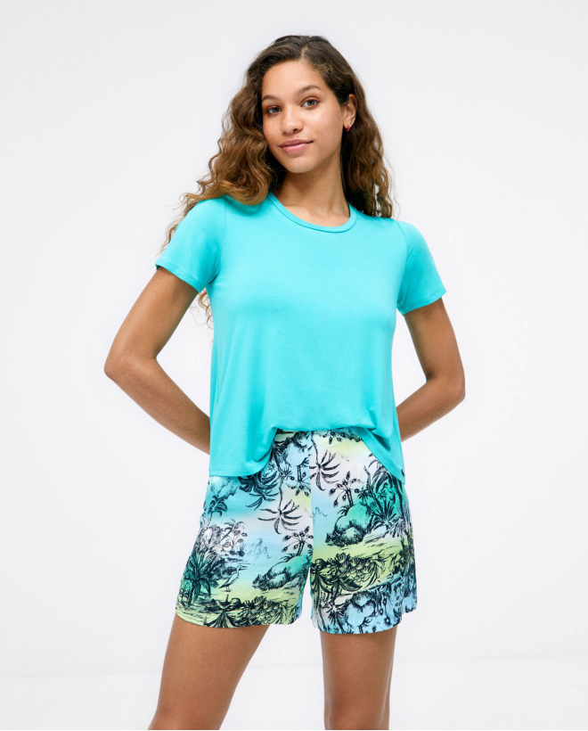 Wide short sleeve T-shirt. Elastic. Plain. Turquoise