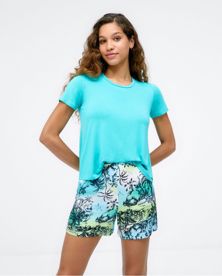 Wide short sleeve T-shirt. Elastic. Plain. Turquoise