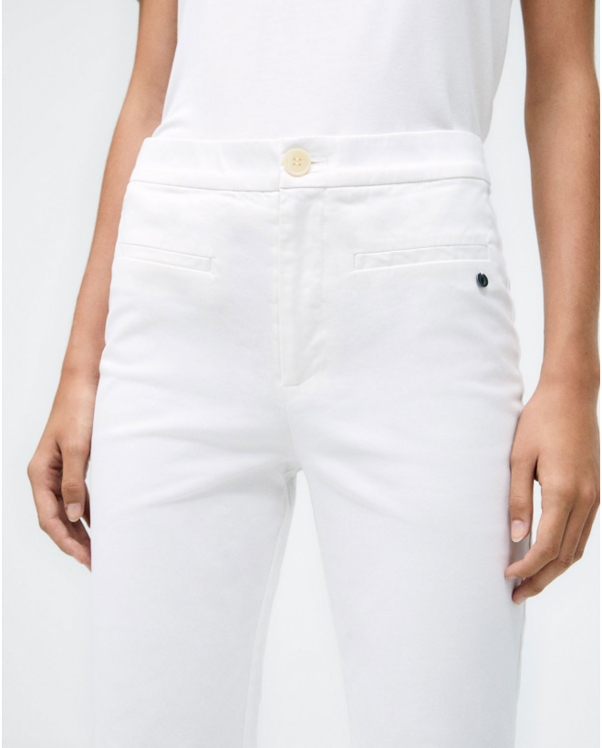 Long bell bottom trousers. Elastic. Plain White