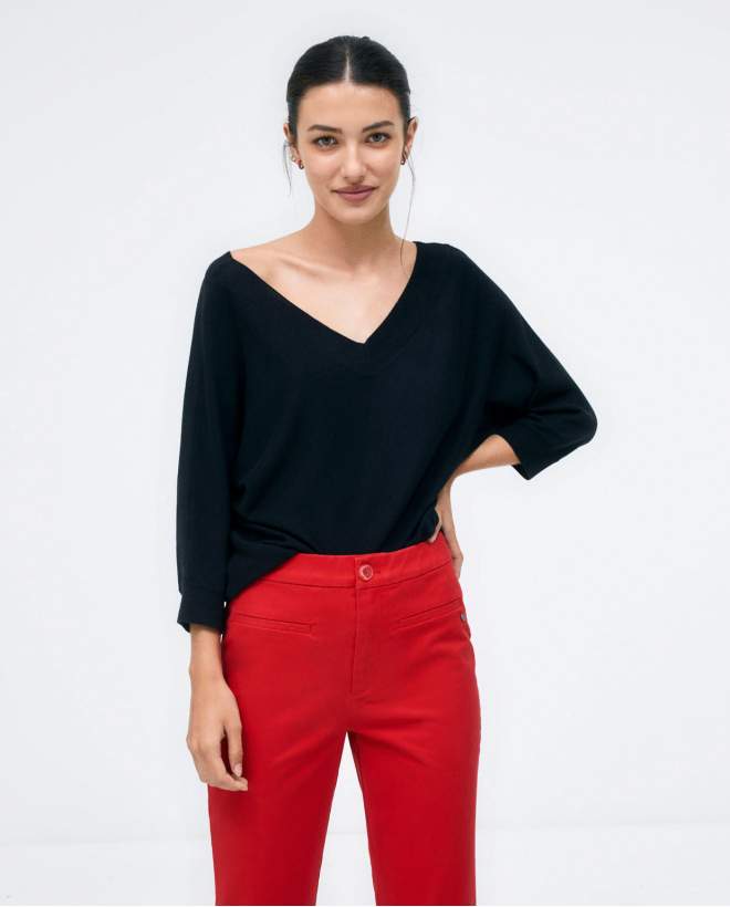 Long bell bottom trousers. Elastic. Plain Red